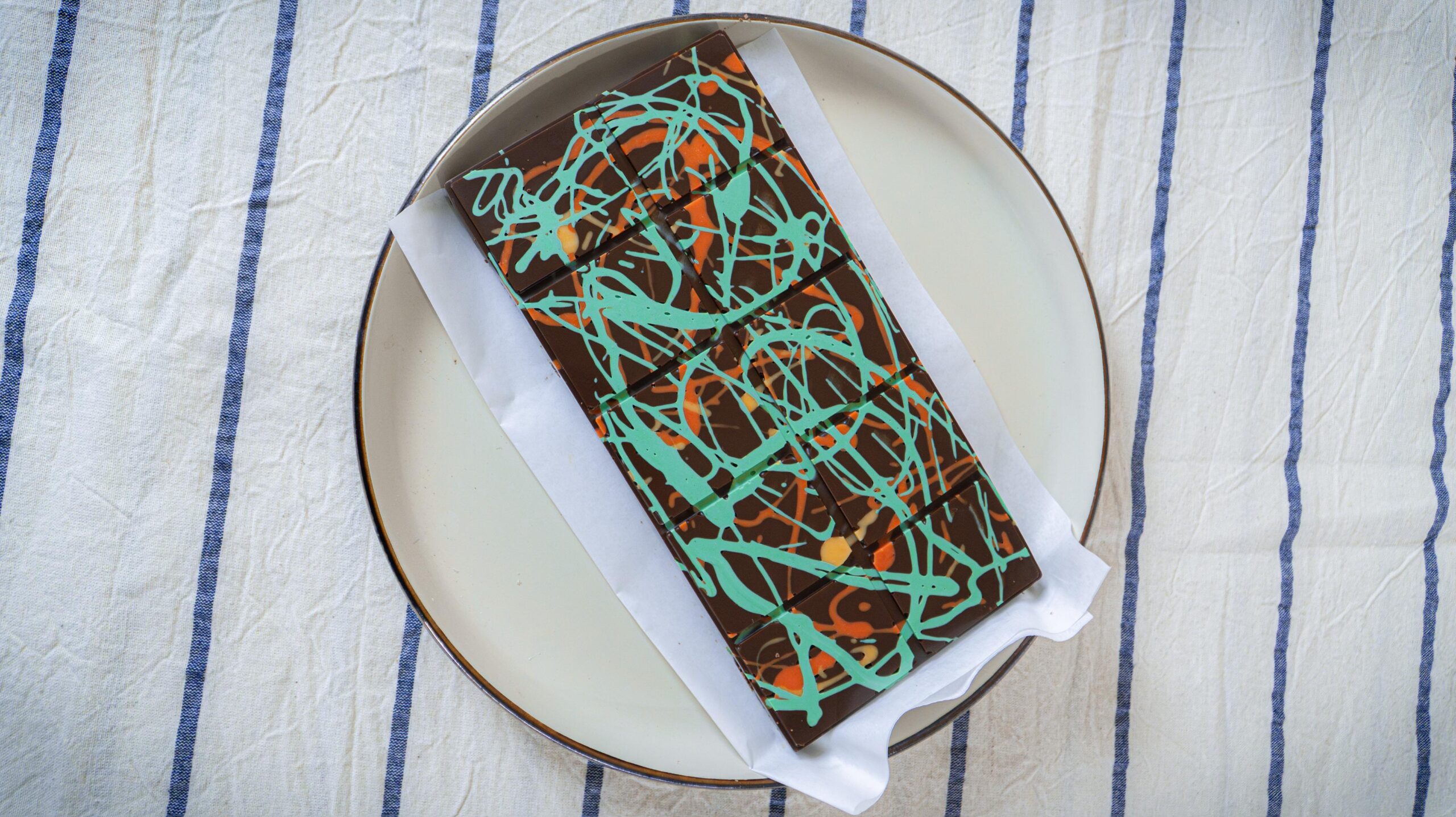 Tableta de chocolate Dubai rellena de pistacho